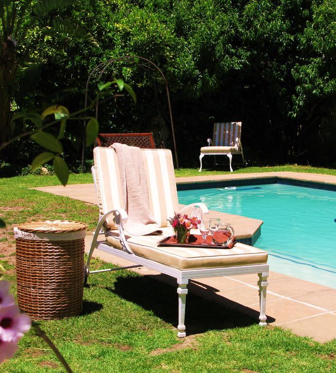 Oak Village B&B Stellenbosch Bagian luar foto