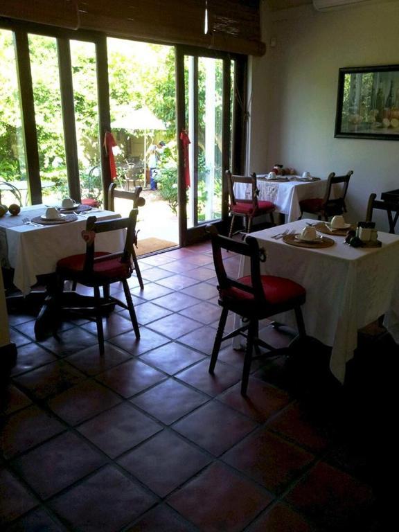 Oak Village B&B Stellenbosch Bagian luar foto